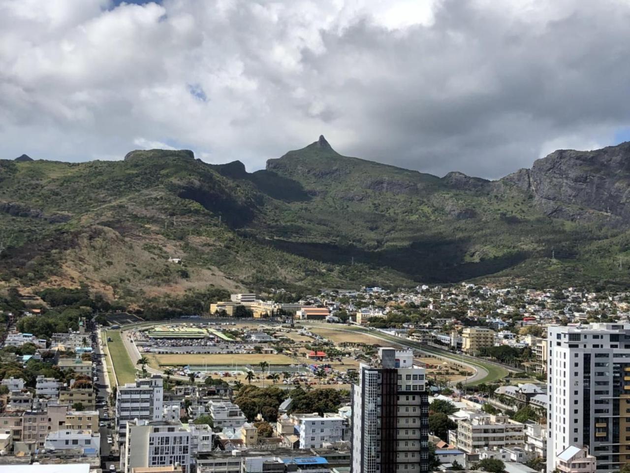 Sea & City View Luxury Apartment Port Louis Kültér fotó